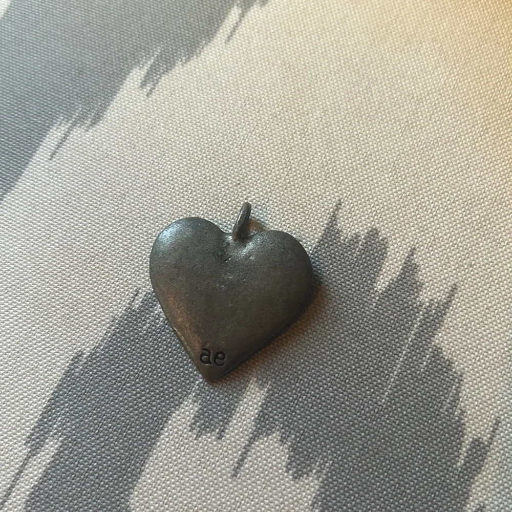 ae wording silver heart pendant 🌻
